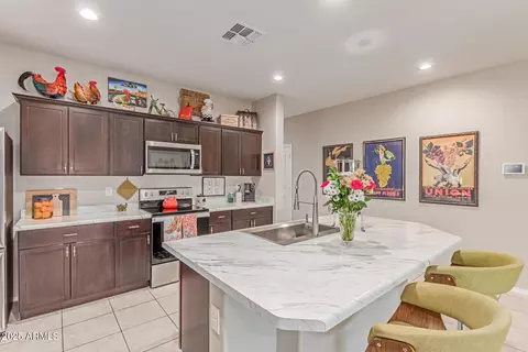 Kitchen - 9429 E Grapefruit Dr, Florence, AZ 85132 photo 3 of 4