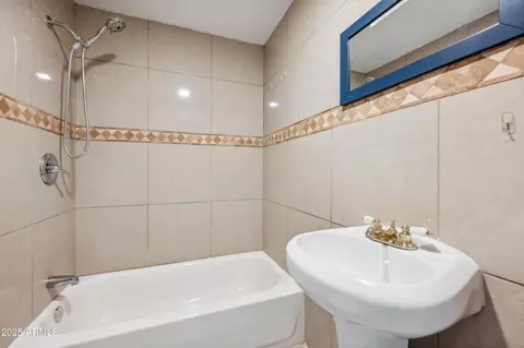 Bath - 4441 S 8th St, Phoenix, AZ 85040 photo 2 of 2