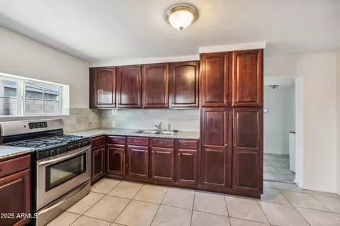 Kitchen - 4441 S 8th St, Phoenix, AZ 85040 photo 3 of 3
