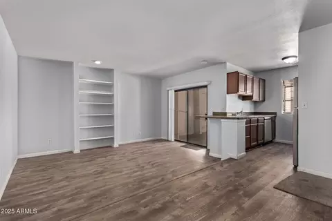 747 S Extension Rd #113, Mesa, AZ 85210