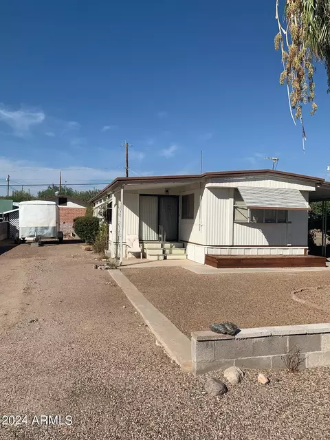 504 E Donna Dr, Queen Valley, AZ 85118