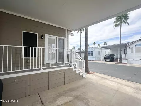 591 S Ironstone Dr, Apache Junction, AZ 85119 photo 3