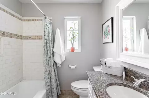 Bath - 5808 N 18th Pl, Phoenix, AZ 85016 photo 2 of 2
