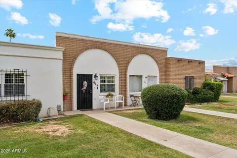 614 N Pioneer Cir, Mesa, AZ 85203