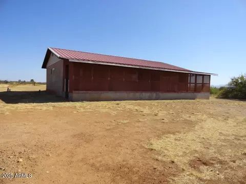8279 E Larson Rd, Hereford, AZ 85615