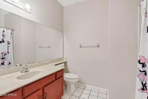 Bath - 917 E Lexington Ave, Gilbert, AZ 85234 photo 2 of 2