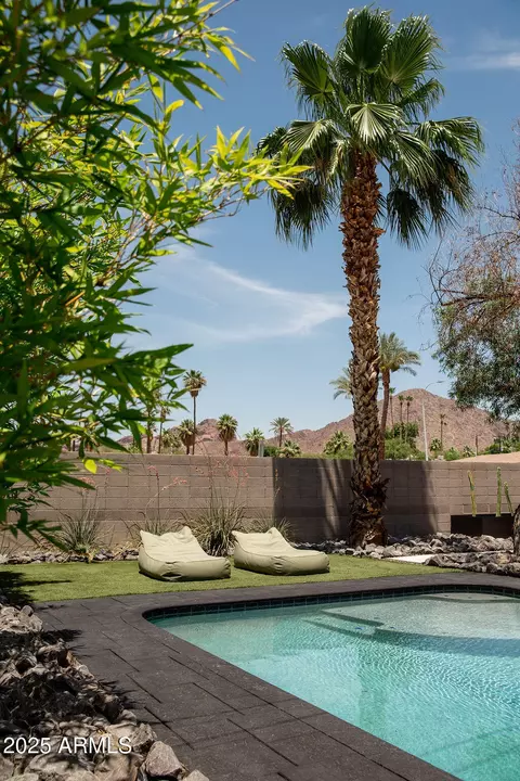 Exterior - 4032 N 45th Pl, Phoenix, AZ 85018 photo 5 of 9