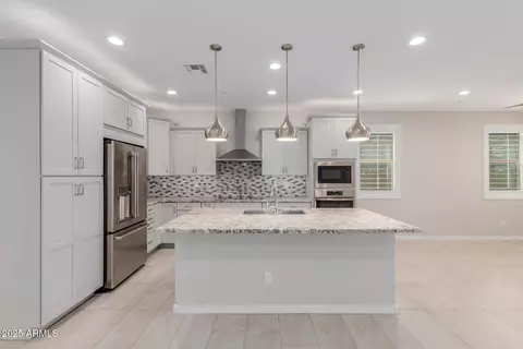 Kitchen - 3892 E Harrison St, Gilbert, AZ 85295 photo 4 of 4