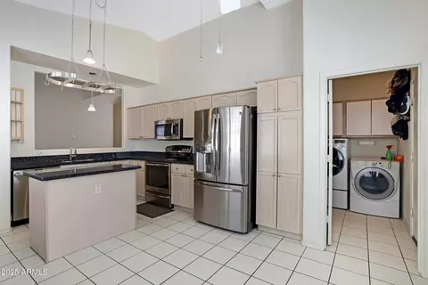 2150 E Huron Ct, Gilbert, AZ 85234 photo 11