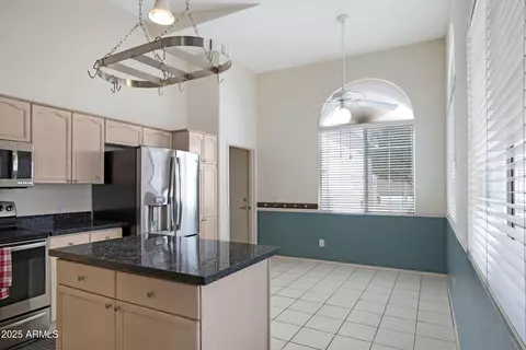 2150 E Huron Ct, Gilbert, AZ 85234 photo 9