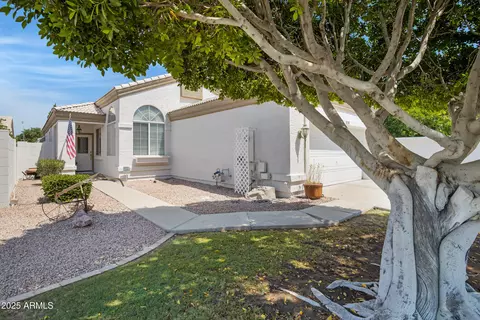 2150 E Huron Ct, Gilbert, AZ 85234 photo 3