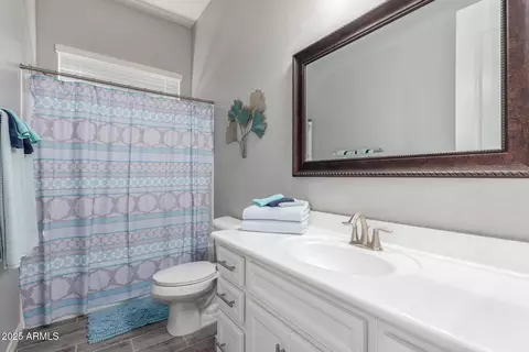 Bath - 1342 E Milada Dr, Phoenix, AZ 85042 photo 6 of 6
