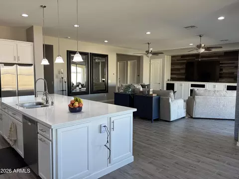 Kitchen - 1342 E Milada Dr, Phoenix, AZ 85042 photo 5 of 5