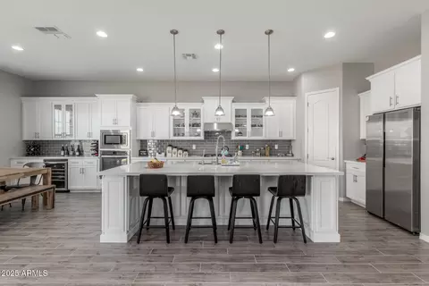 Kitchen - 1342 E Milada Dr, Phoenix, AZ 85042 photo 1 of 5