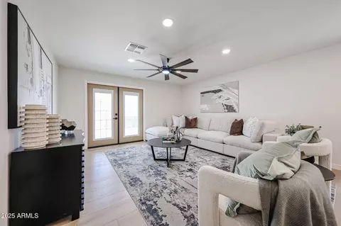 4234 E Winnetka Dr, Phoenix, AZ 85044 photo 6