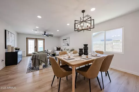 4234 E Winnetka Dr, Phoenix, AZ 85044