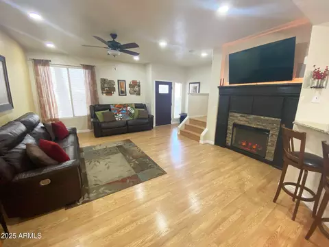 4805 E Kachina Trl #25, Phoenix, AZ 85044