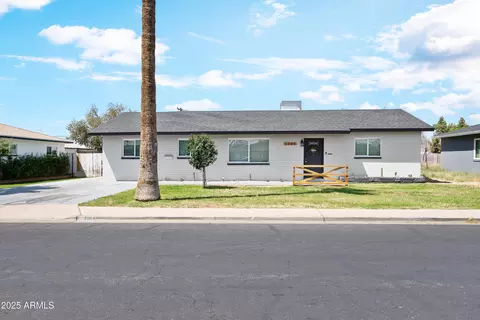 2044 W 1st St, Mesa, AZ 85201