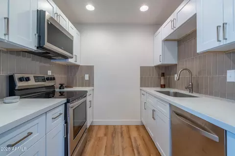 8326 N 8th St, Phoenix, AZ 85020 photo 7