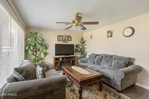 Living - 2201 W Wethersfield Rd, Phoenix, AZ 85029 photo 2 of 3