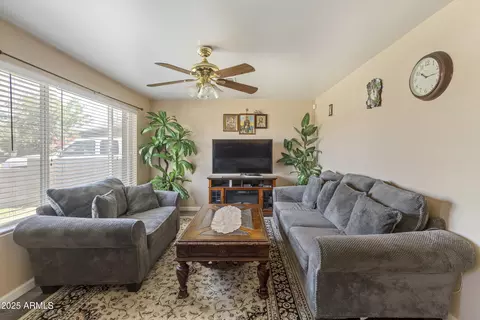 Living - 2201 W Wethersfield Rd, Phoenix, AZ 85029 photo 3 of 3