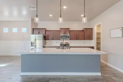 Kitchen - 809 W Coles Rd, Phoenix, AZ 85041 photo 1 of 3