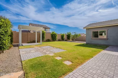 Exterior - 809 W Coles Rd, Phoenix, AZ 85041 photo 2 of 5