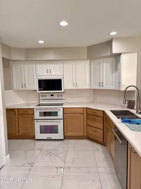 135 S Abalone Dr, Gilbert, AZ 85233 photo 4