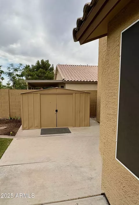 135 S Abalone Dr, Gilbert, AZ 85233 photo 9