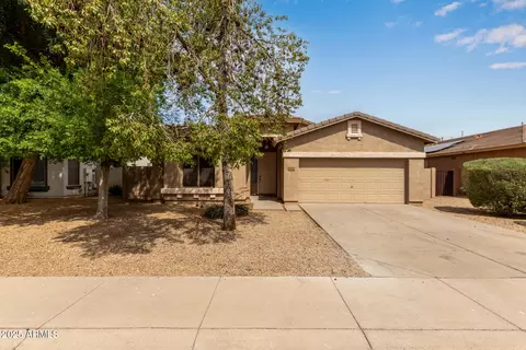 2590 S Buckaroo Trl, Gilbert, AZ 85295