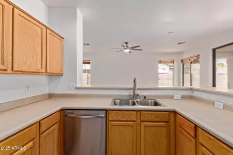 2590 S Buckaroo Trl, Gilbert, AZ 85295 photo 14