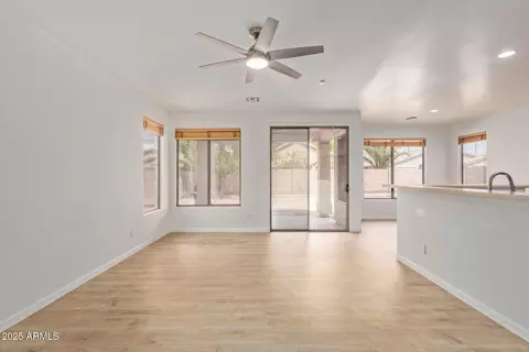 2590 S Buckaroo Trl, Gilbert, AZ 85295 photo 9