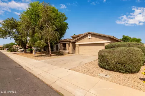 2590 S Buckaroo Trl, Gilbert, AZ 85295 photo 3