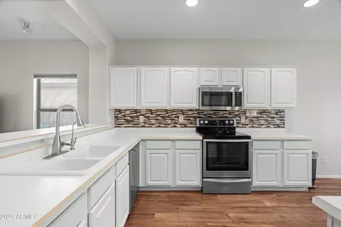 Kitchen - 2834 E Devon Ct, Gilbert, AZ 85296 photo 1 of 1