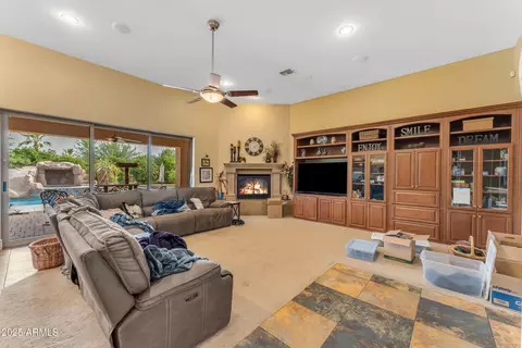 2285 E Plum St, Gilbert, AZ 85298 photo 8