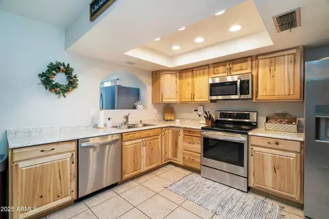 Kitchen - 1531 S Padre Rd, Apache Junction, AZ 85119 photo 2 of 2