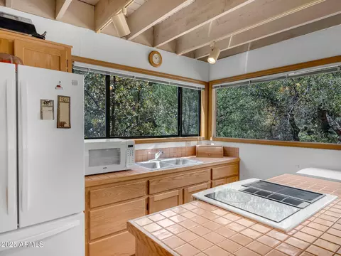Kitchen - 4567 N Juniper Ln, Pine, AZ 85544 photo 3 of 5