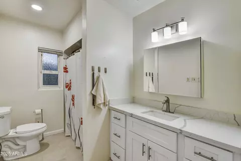 Bath - 1444 E Coronado Rd, Phoenix, AZ 85006 photo 1 of 2