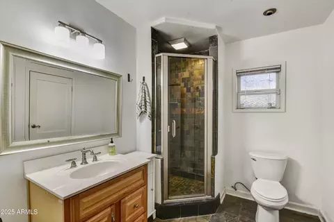 Bath - 1444 E Coronado Rd, Phoenix, AZ 85006 photo 2 of 2