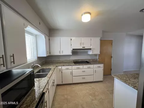 Kitchen - 5342 E Des Moines St, Mesa, AZ 85205 photo 2 of 5