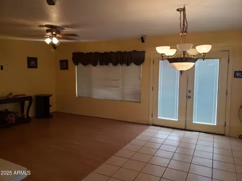 1623 E Fremont Rd, Phoenix, AZ 85042 photo 2