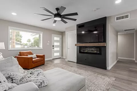 Living - 2821 E Larkspur Dr, Phoenix, AZ 85032 photo 2 of 3