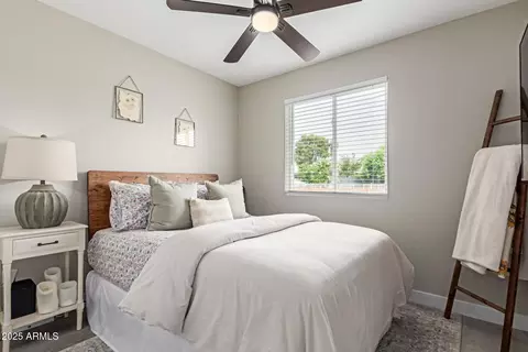 Bedroom - 2821 E Larkspur Dr, Phoenix, AZ 85032 photo 4 of 6