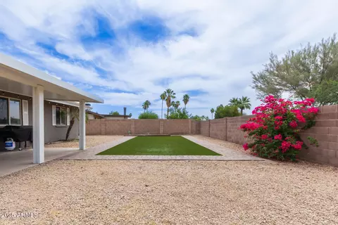 Exterior - 2821 E Larkspur Dr, Phoenix, AZ 85032 photo 3 of 5