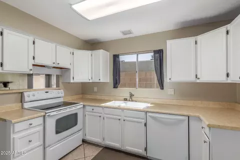 Kitchen - 619 E Jensen St #34, Mesa, AZ 85203 photo 2 of 2