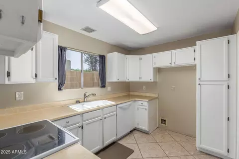 Kitchen - 619 E Jensen St #34, Mesa, AZ 85203 photo 1 of 2