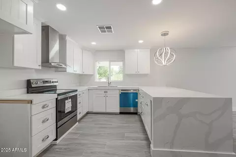 4307 E Walatowa St, Phoenix, AZ 85044