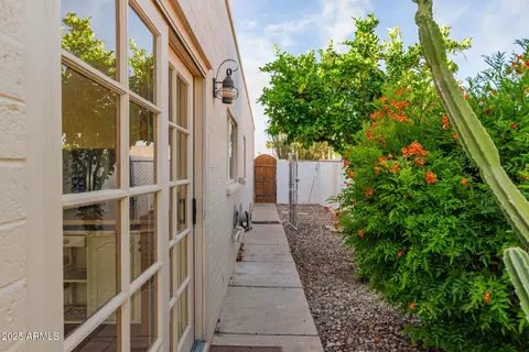 4527 E Sunrise Dr, Phoenix, AZ 85044 photo 34