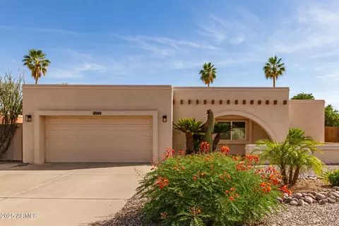4527 E Sunrise Dr, Phoenix, AZ 85044 photo 2