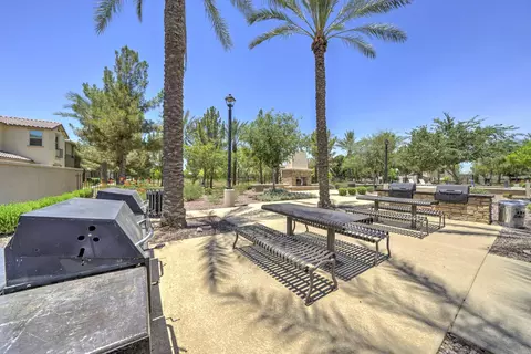 View/Area - 970 S Henry Ln, Gilbert, AZ 85296 photo 2 of 5